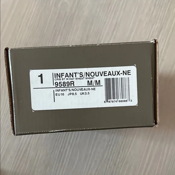 Brand new never worn - Picture 2 of 3